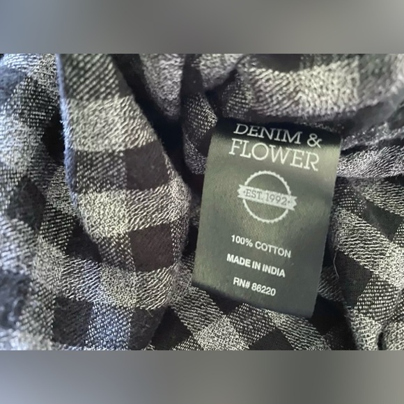 Denim & Flower Button Up Shirt Mens Sz L Slim Fit Gray Black Plaid Long Sleeve - Picture 5 of 8